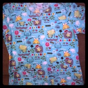 Very cute excellent condition froggie scrub top XS